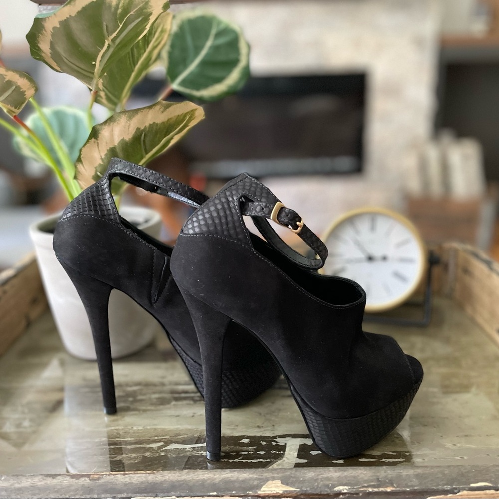 Steve Madden Chella Peep Toe Heels